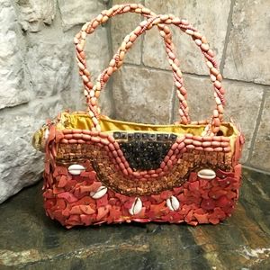 Vintage Seashell handbag very unique